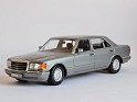1:18 - Norev - Mercedes Benz - 560 SEL (W126) - 1985 - Gris - Calle - 1